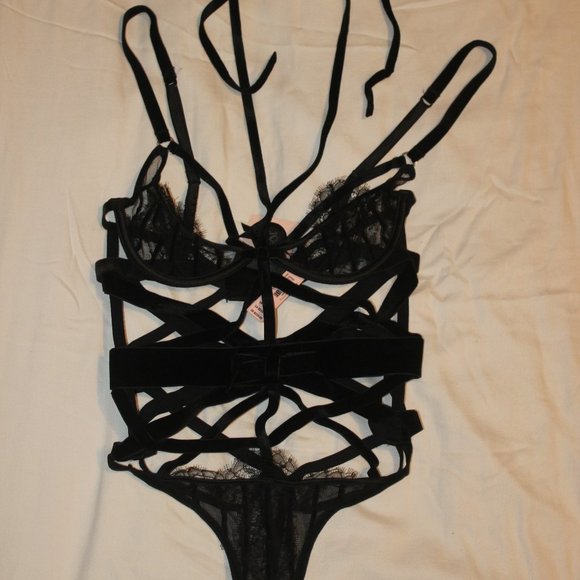 Victoria's Secret Designer Collection Velvet Teddy - Picture 8 of 12